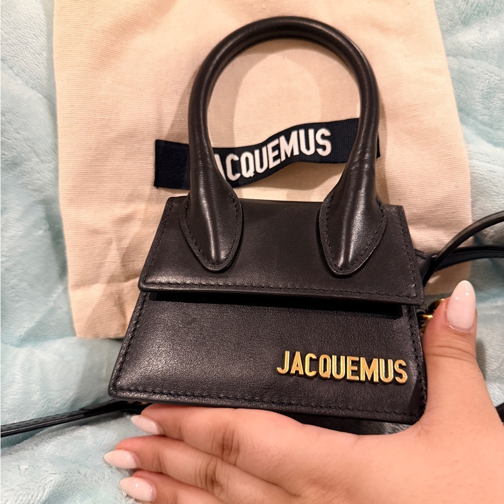 Jacquemus Elegant Black Mini Bag - Picture 6 of 6